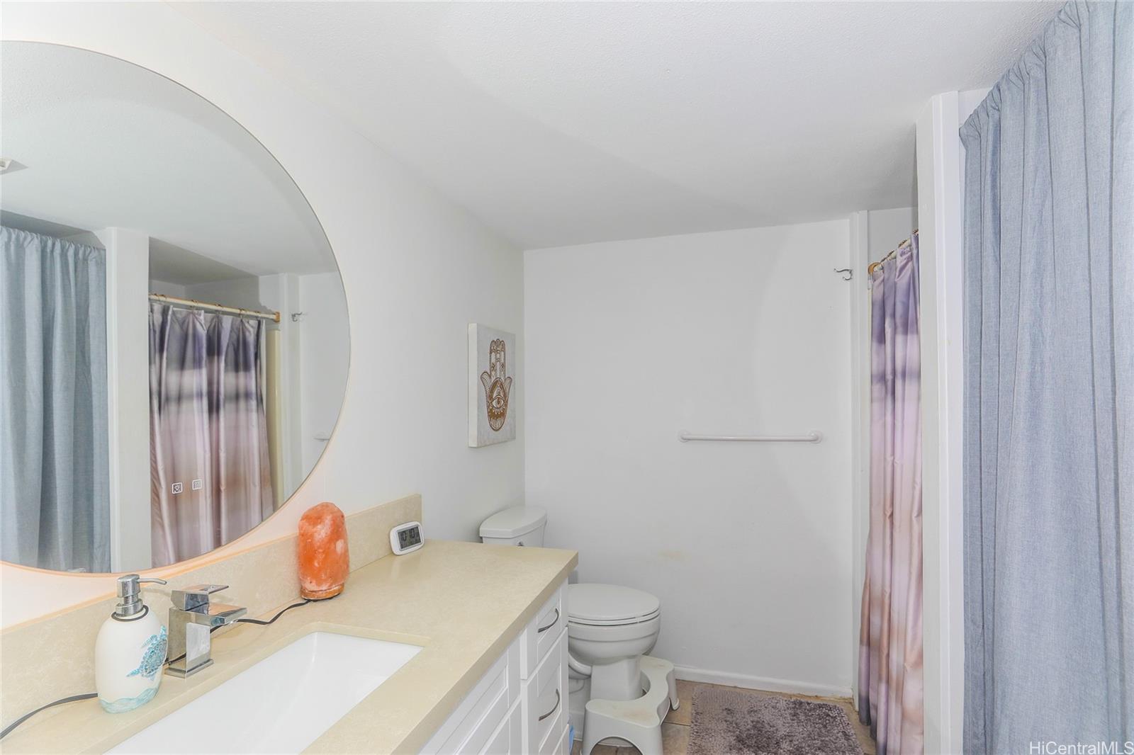 137 Oko Street  Unit 901