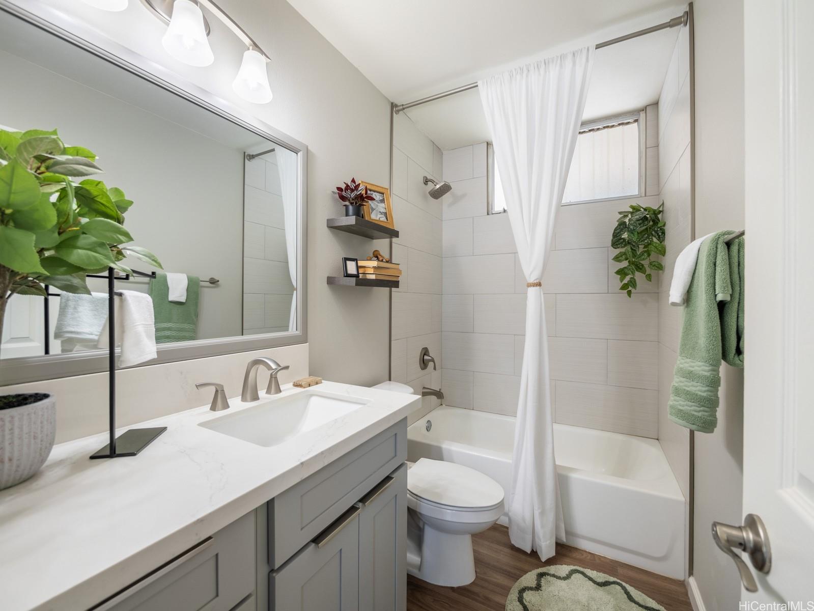 Photo 20 of 25