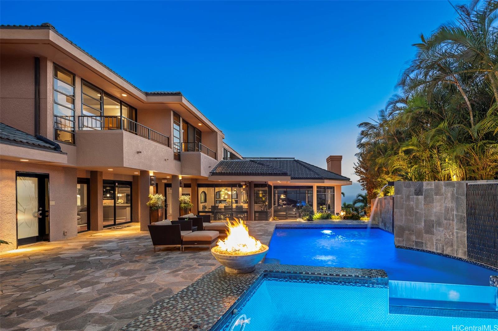 1220 Ikena Circle