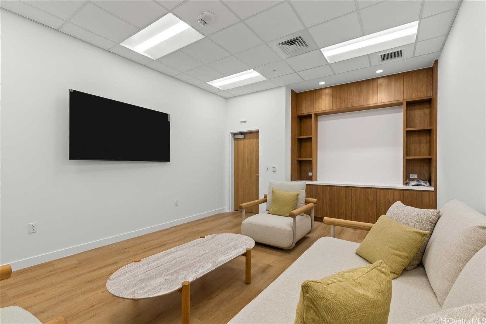 1515 Liona Street  Unit 2200