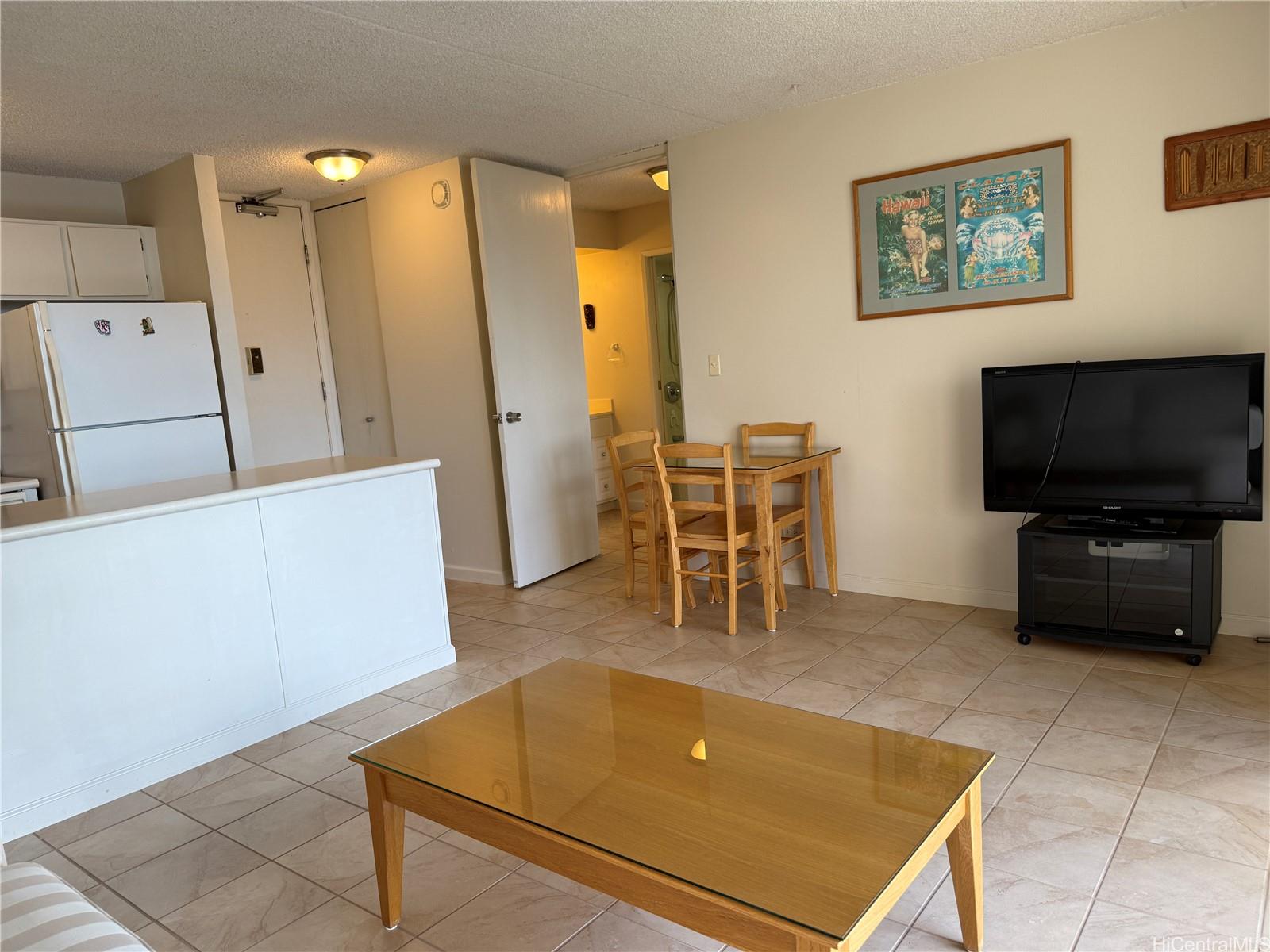 411 Hobron Lane 2108