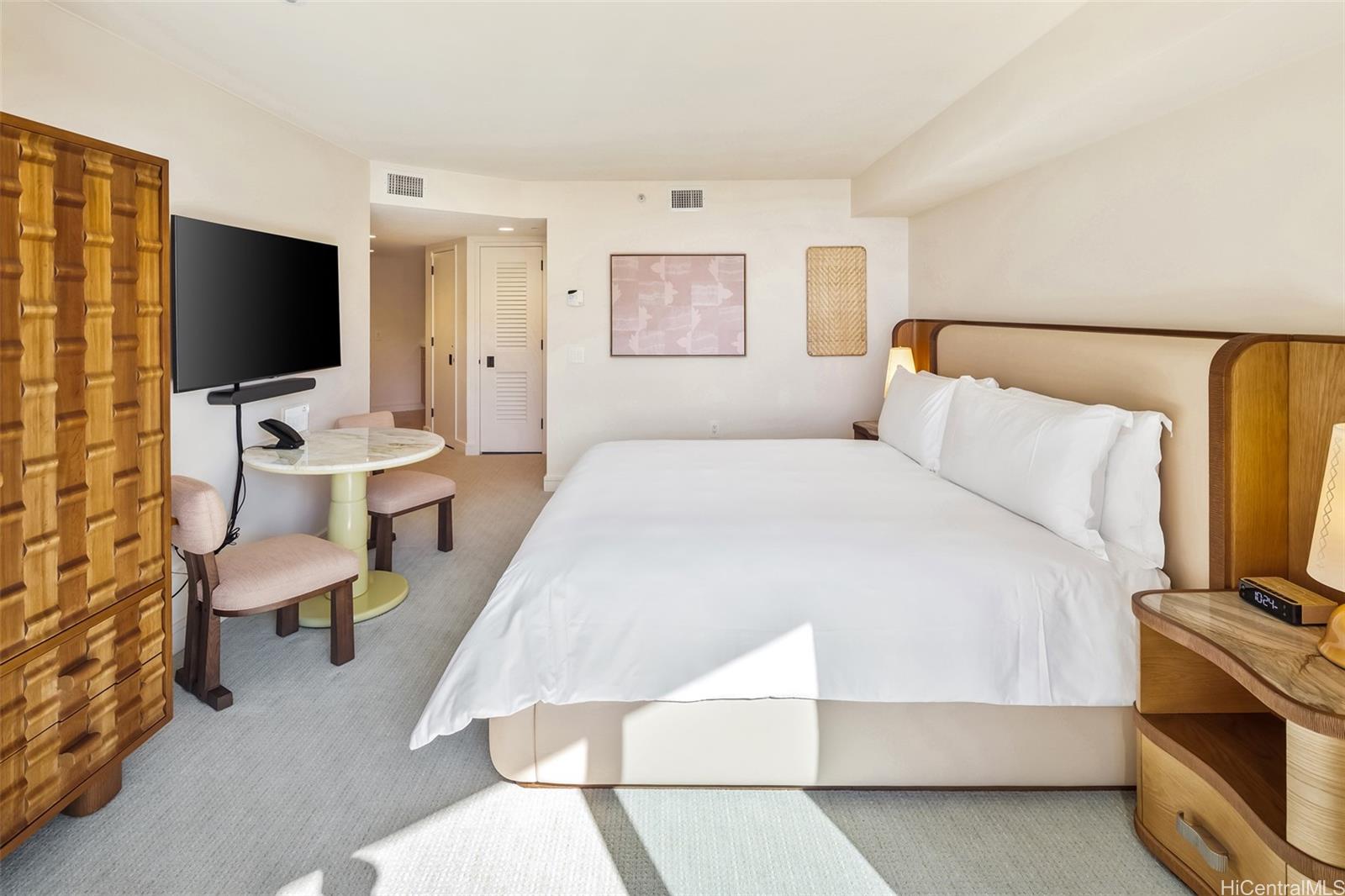 Photo 10 of 25