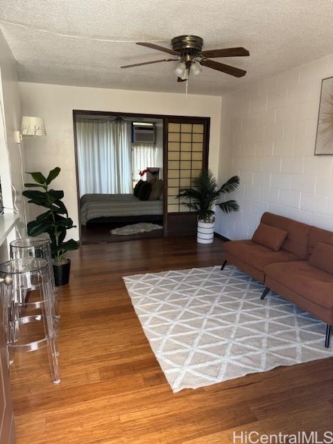 1401 Lusitana Street  Unit 305