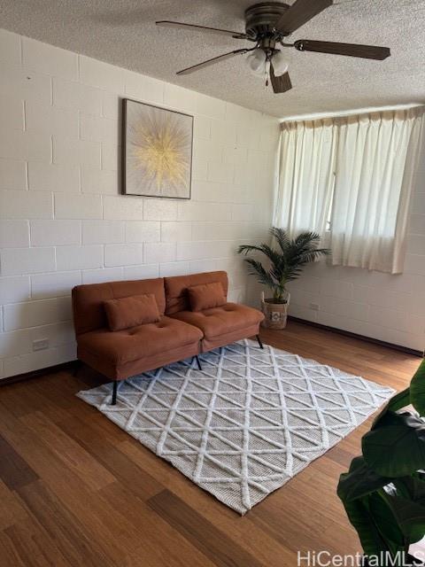 1401 Lusitana Street  Unit 305