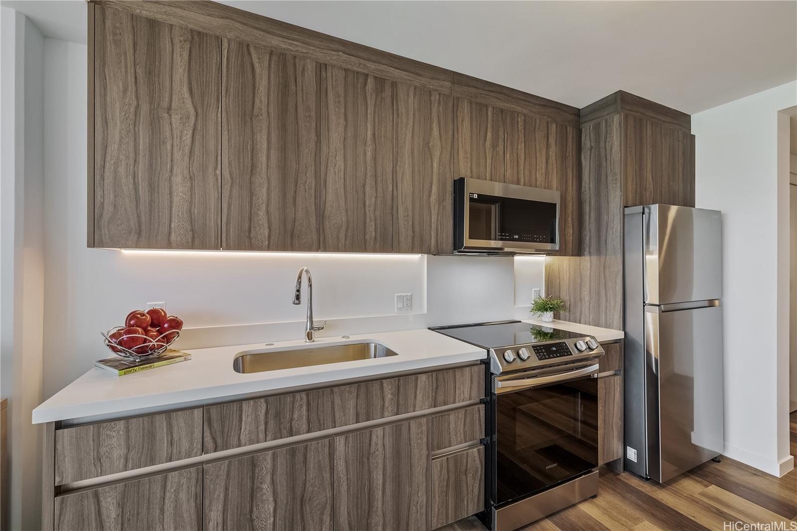 1515 Liona Street  Unit 1808