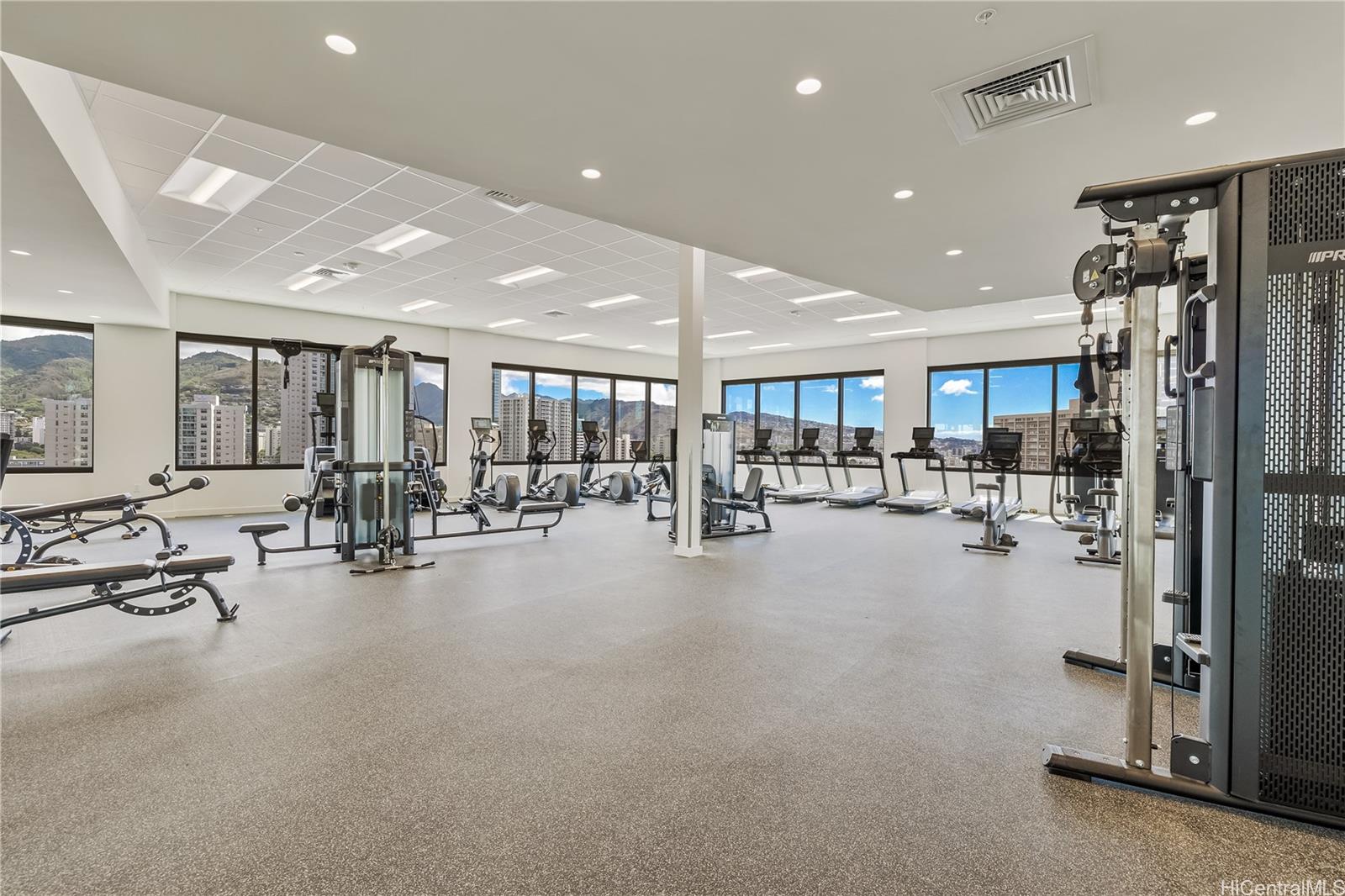 1515 Liona Street  Unit 1808
