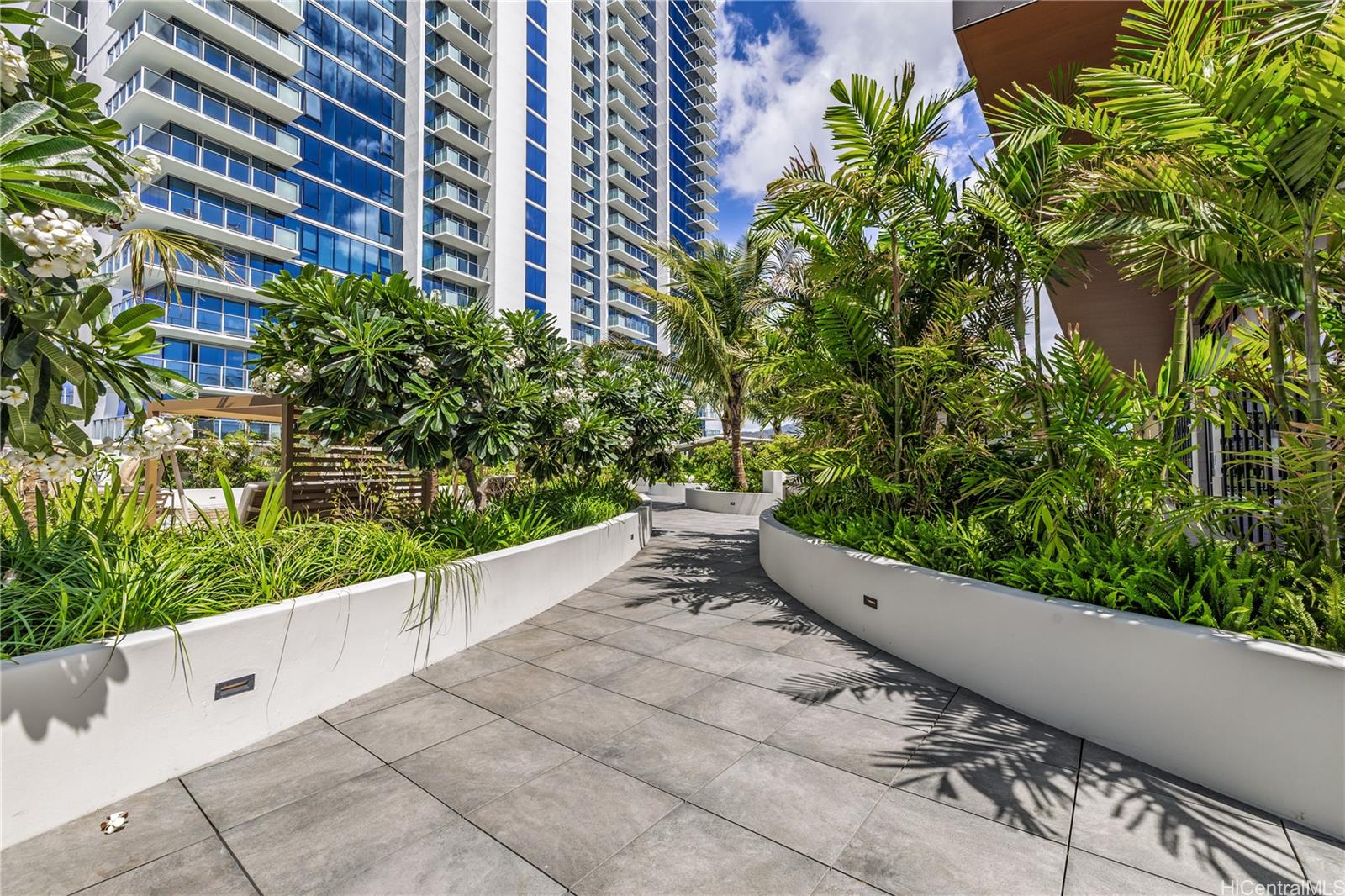 1515 Liona Street  Unit 1808