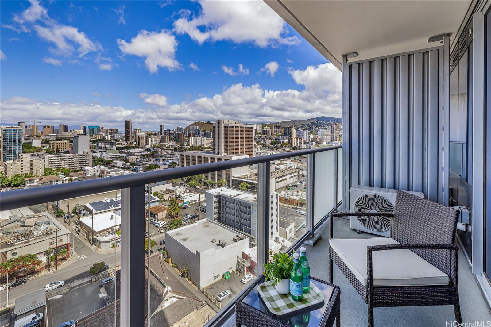1515 Liona Street  Unit 1808