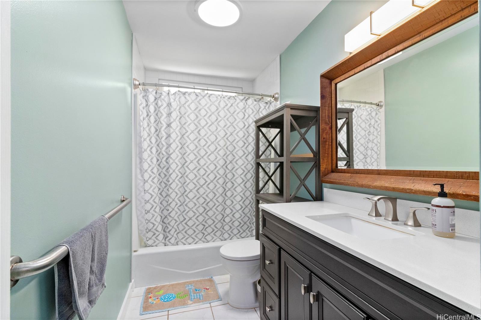 2291 Liliha Street  Unit B