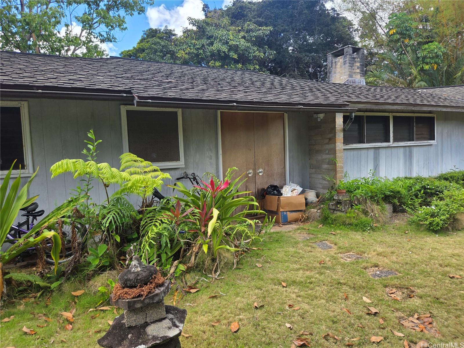Photo 3 of 25