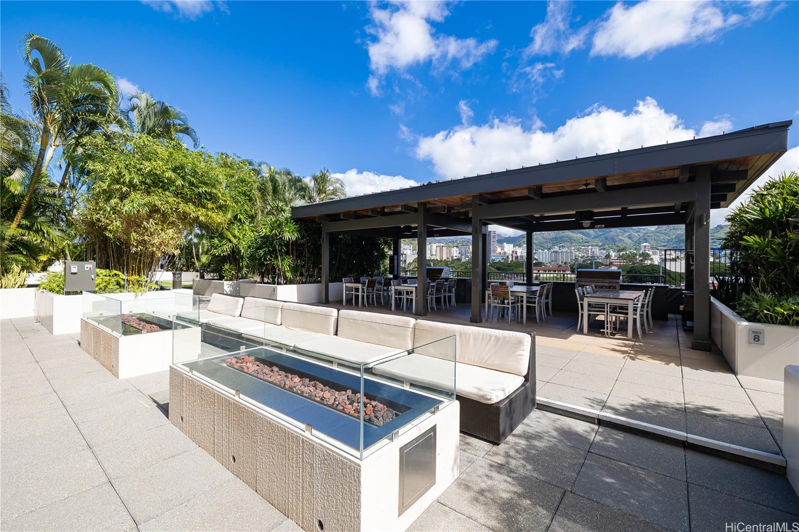 Photo 19 of 25