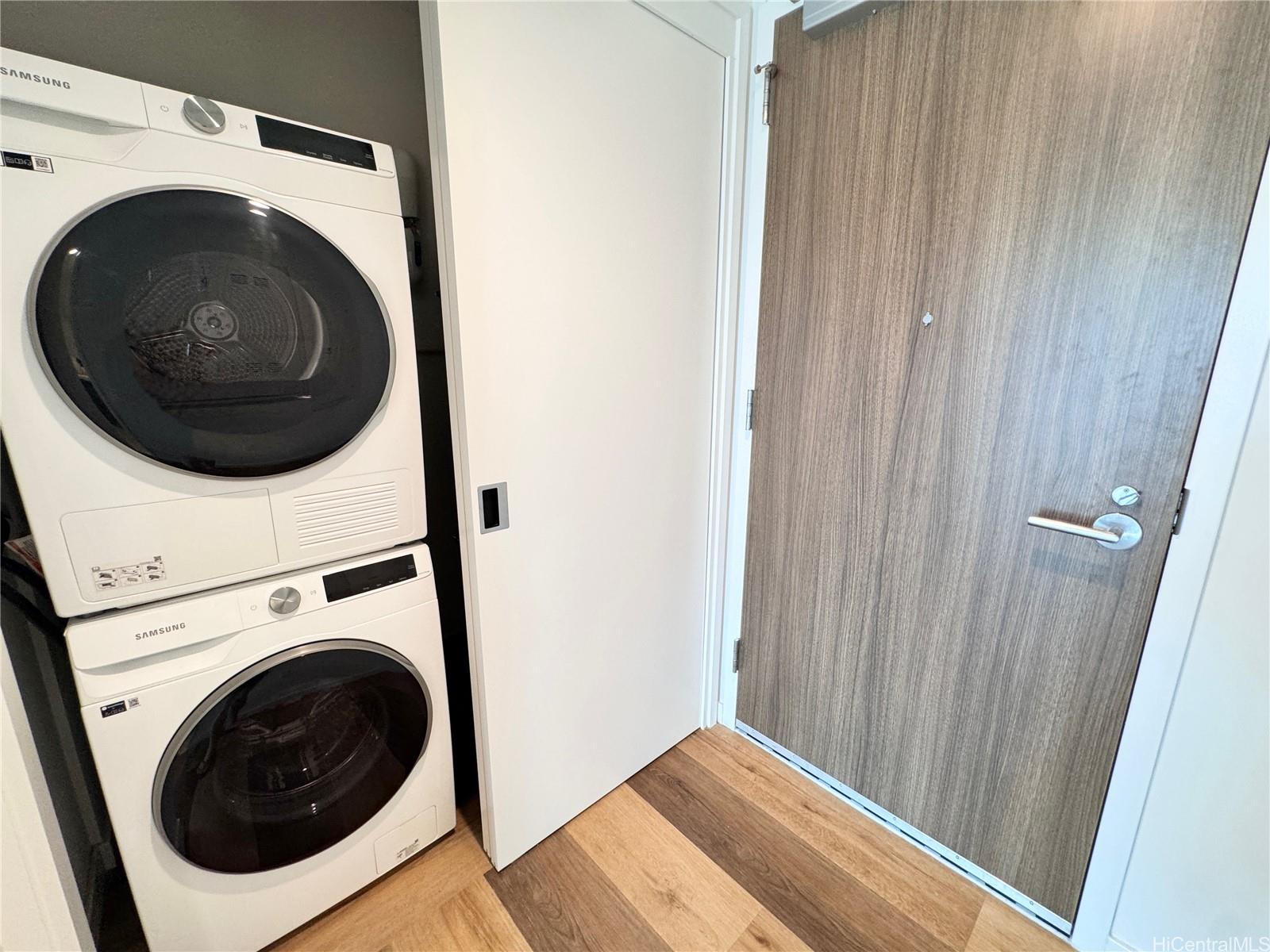 1515 Liona Street  Unit 508