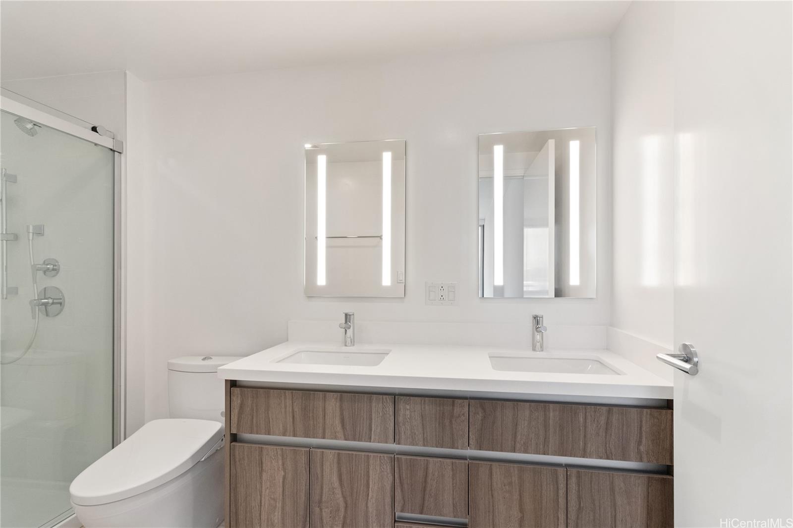 1515 Liona Street  Unit 2402