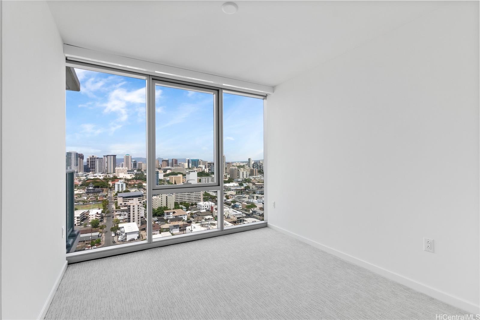 1515 Liona Street  Unit 2402
