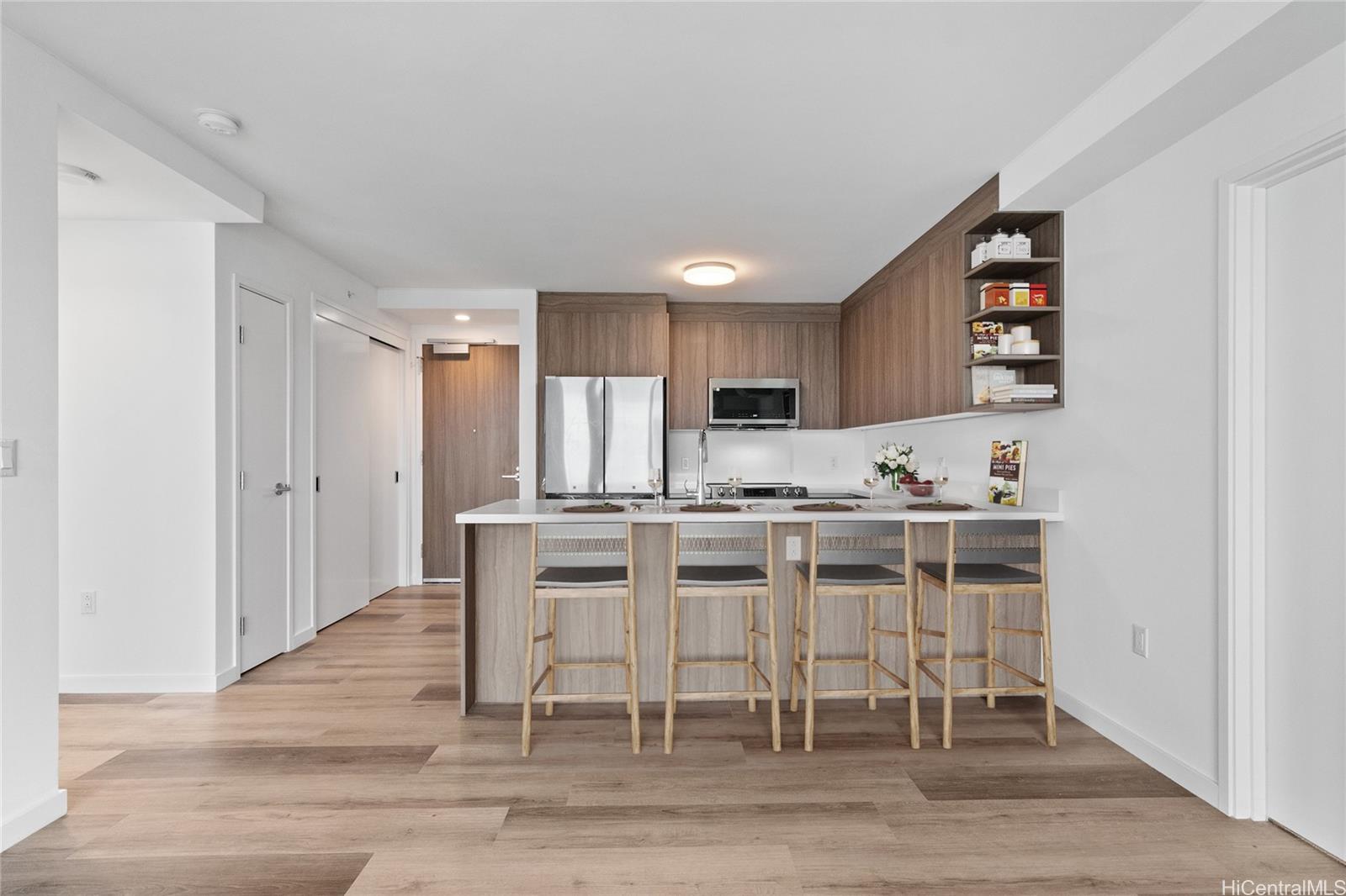 1515 Liona Street  Unit 2402