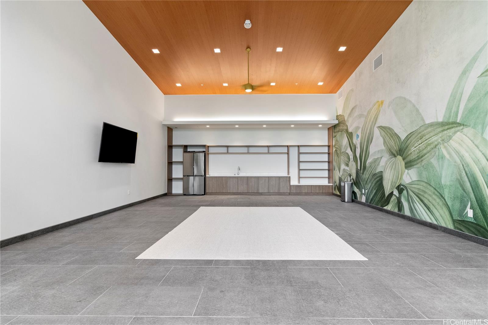 1515 Liona Street  Unit 2402
