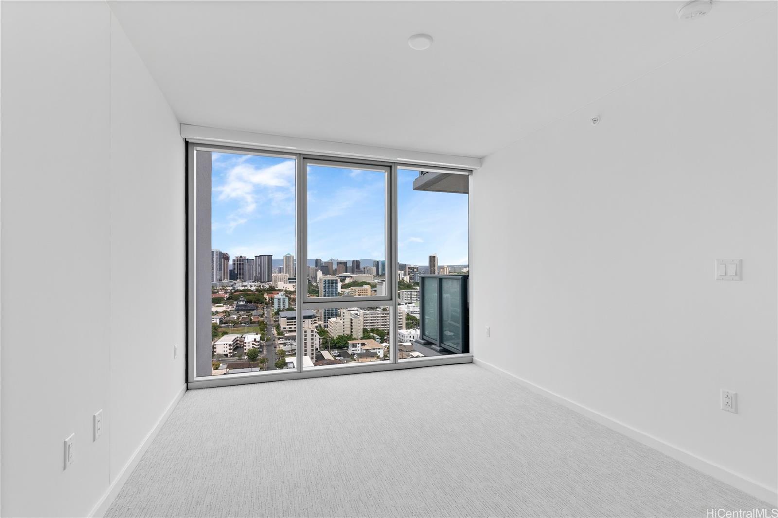 1515 Liona Street  Unit 2402
