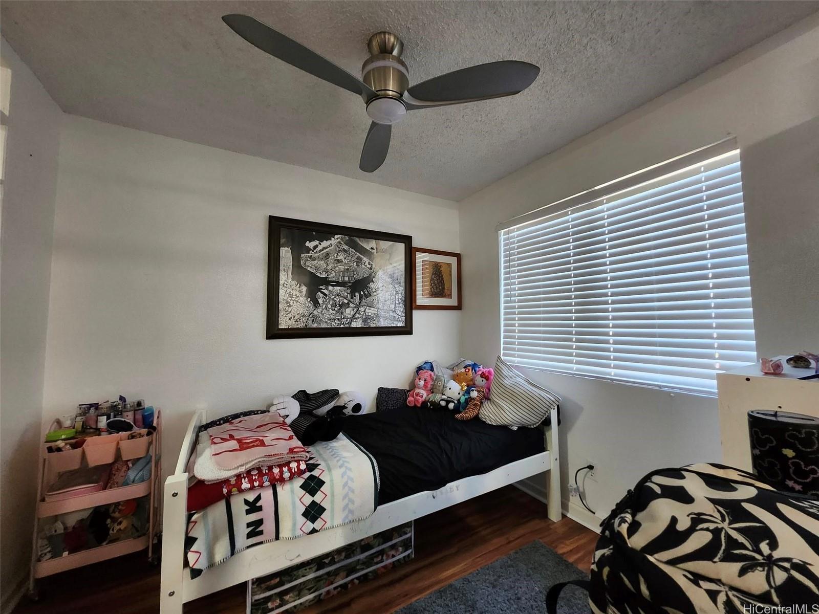 Photo 14 of 21