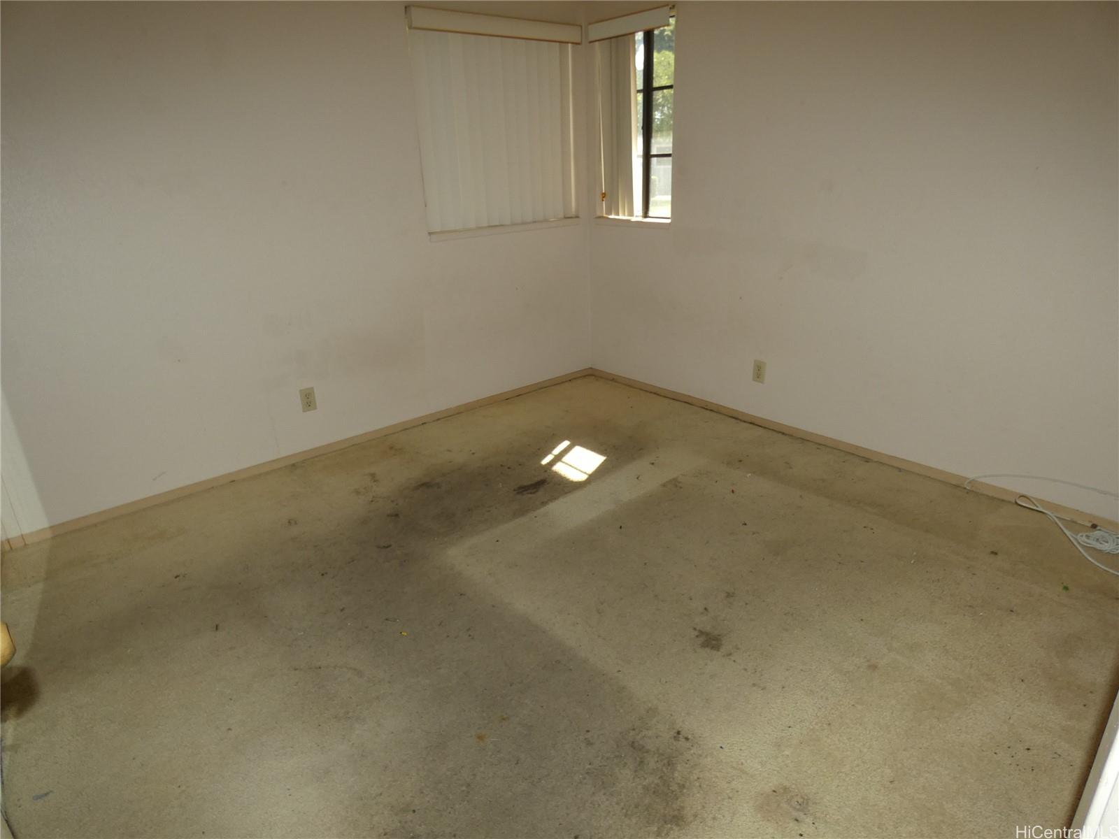 Photo 7 of 12