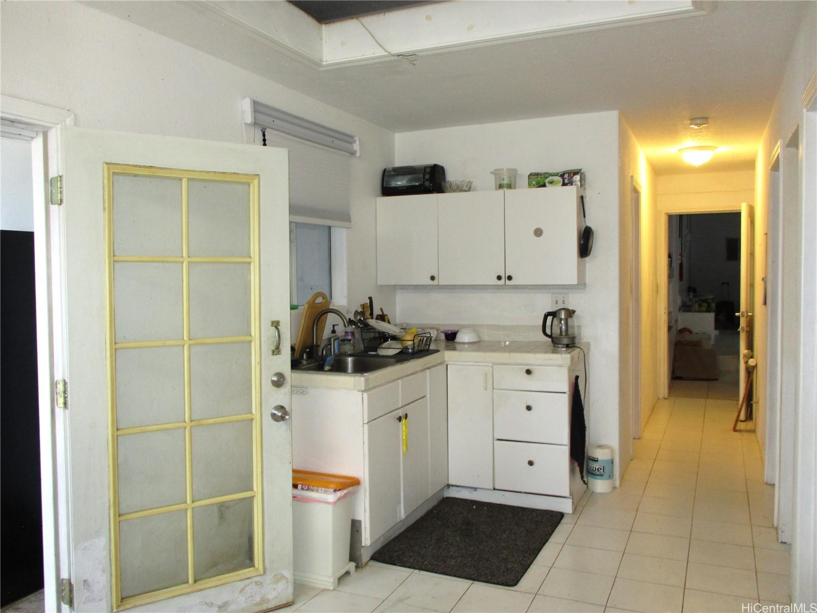 Photo 19 of 25