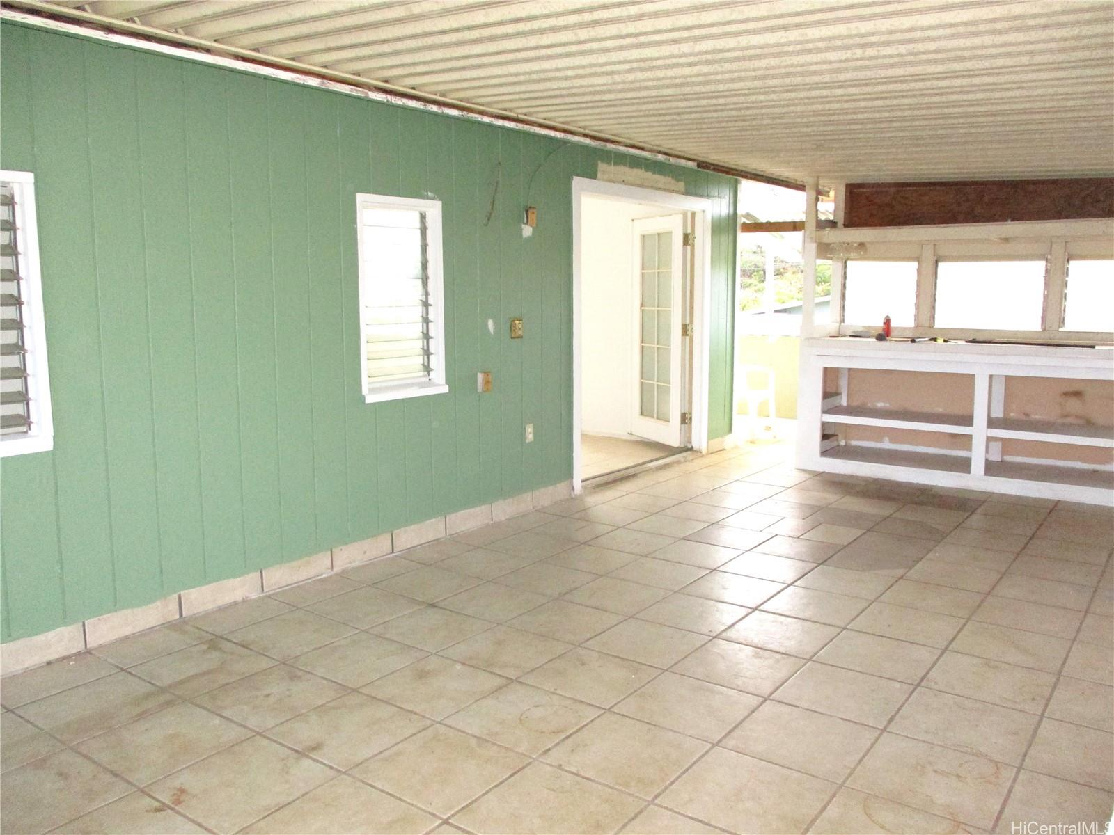 Photo 7 of 25