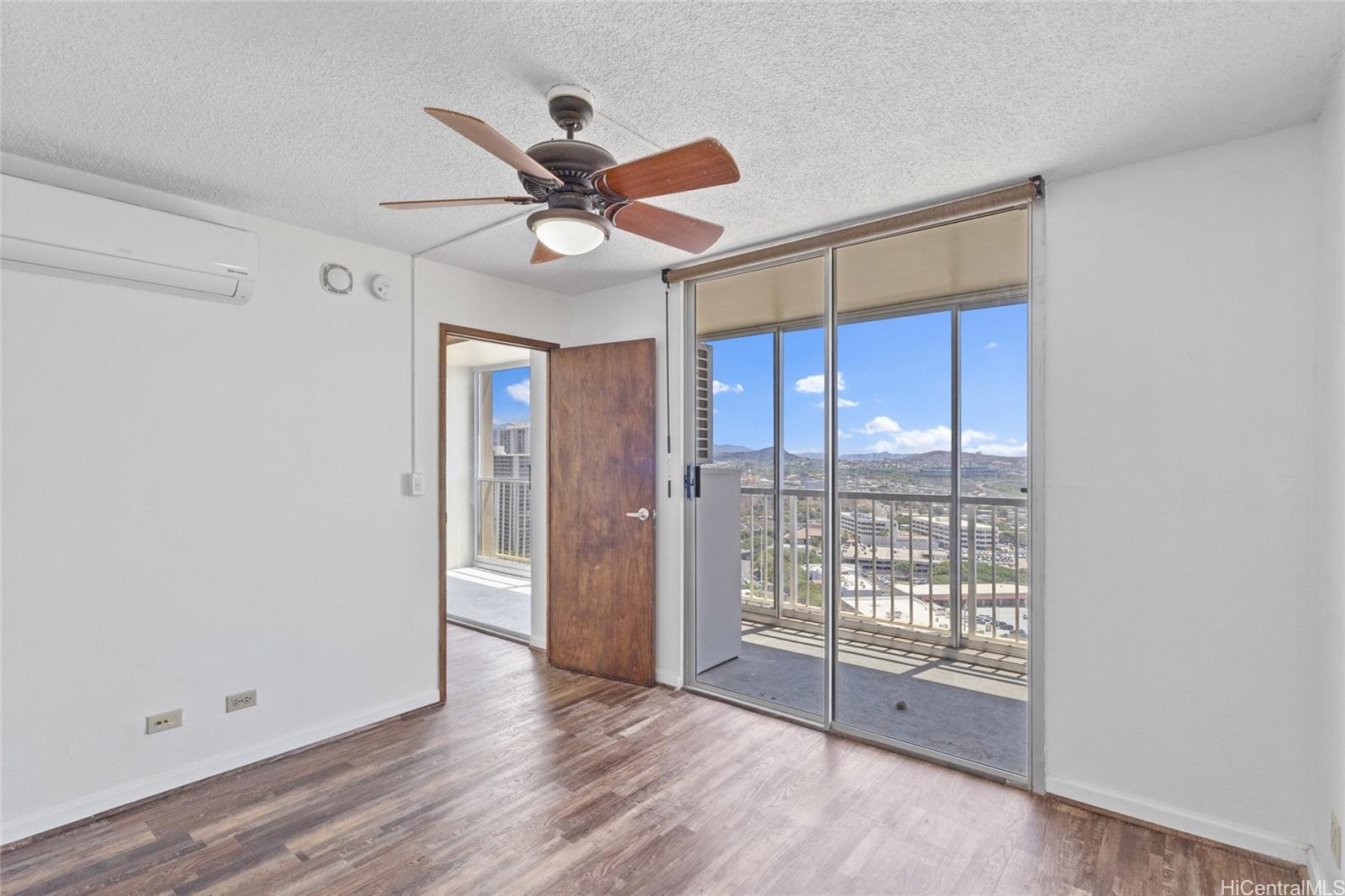 98-99 Uao Place  Unit 2301