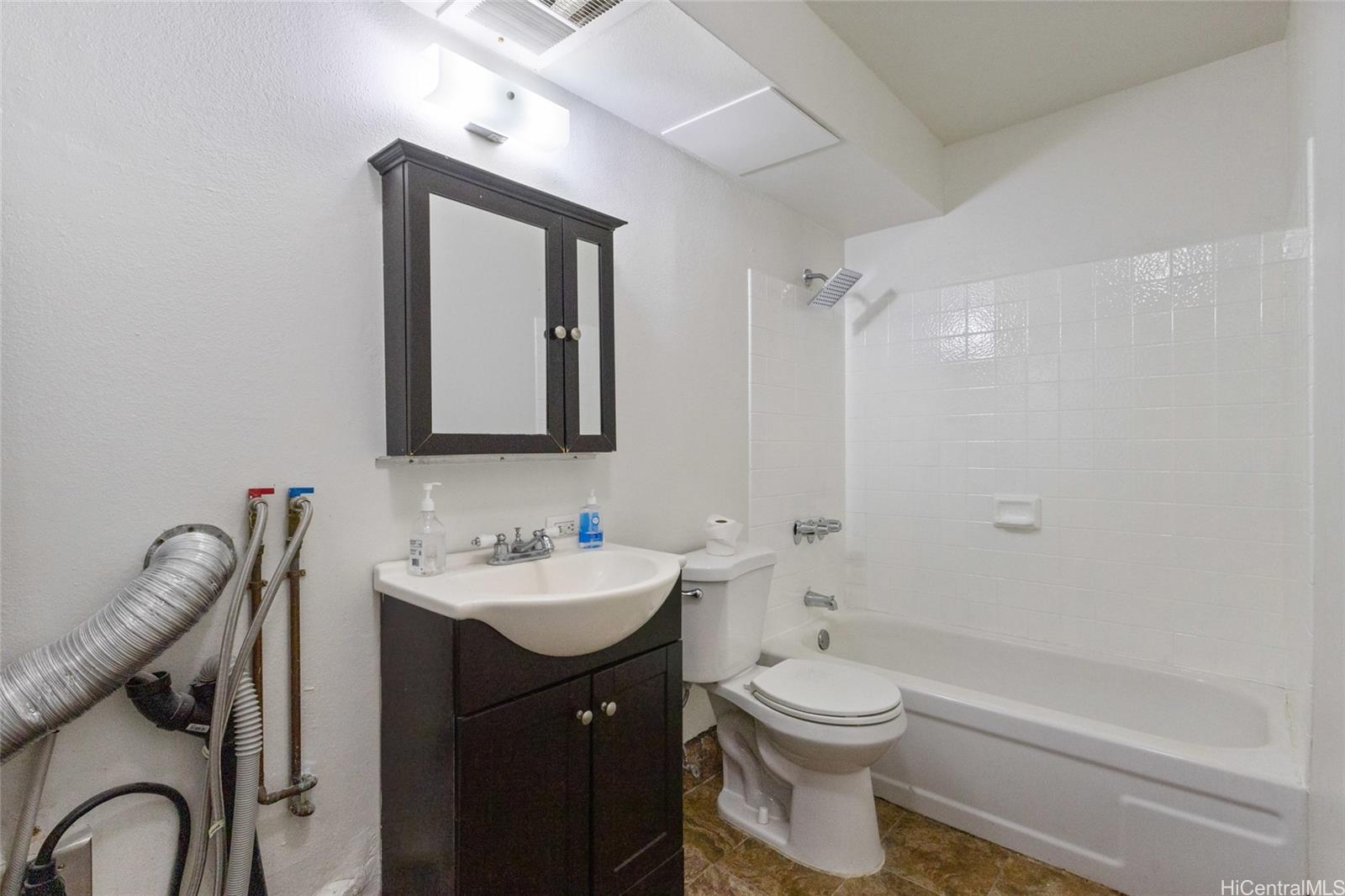 98-99 Uao Place  Unit 2301