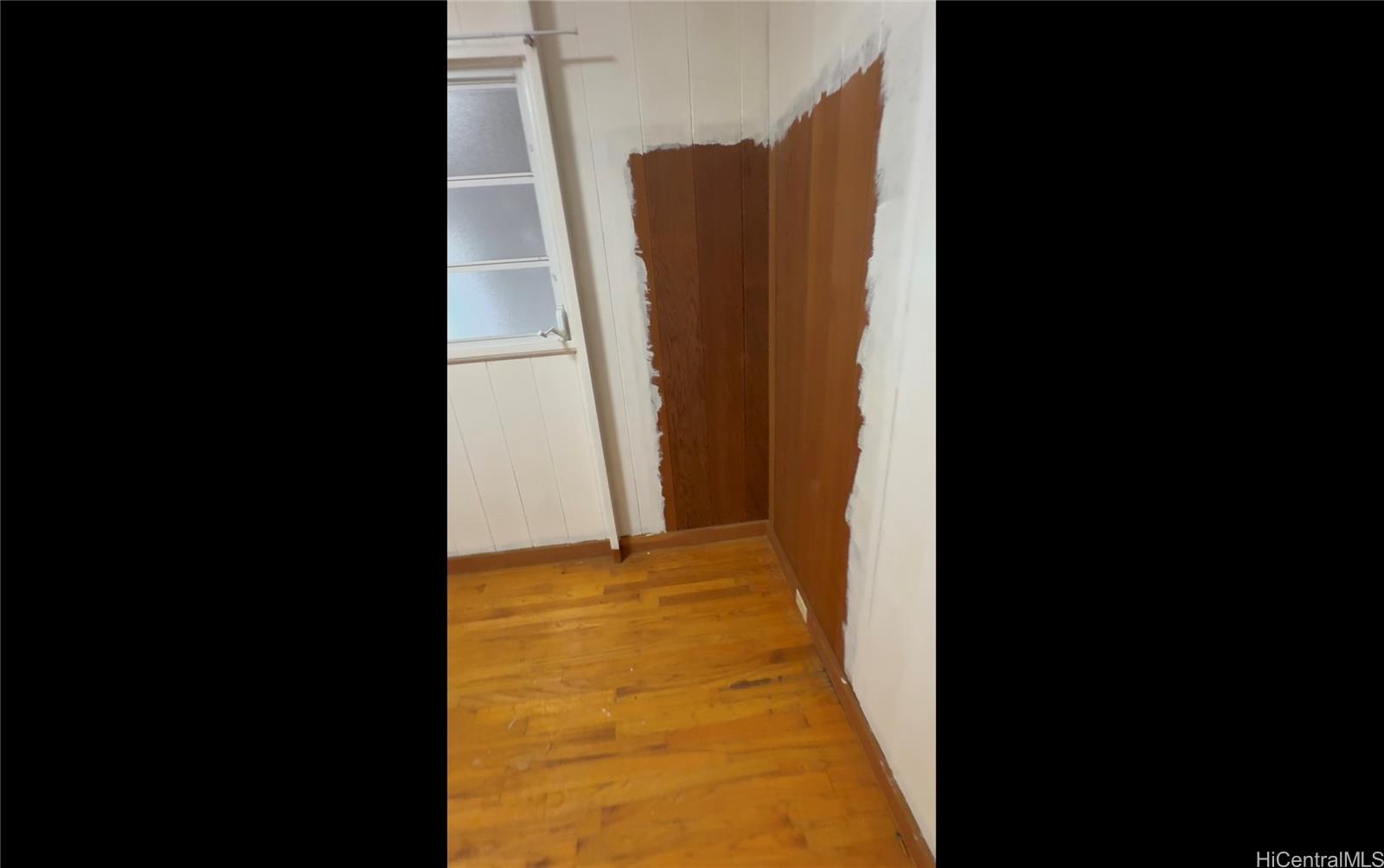 Photo 9 of 25