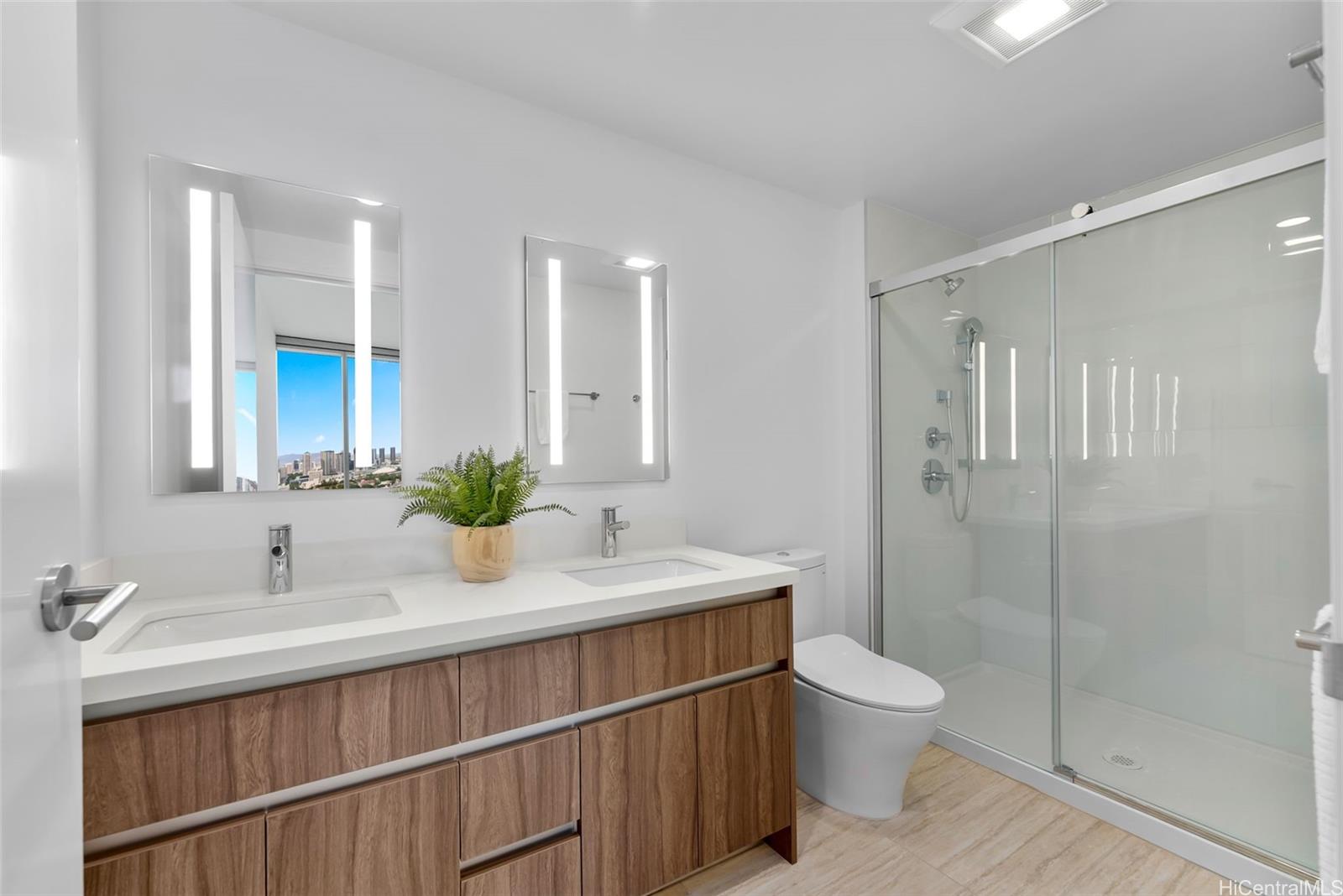 1515 Liona Street  Unit 3014