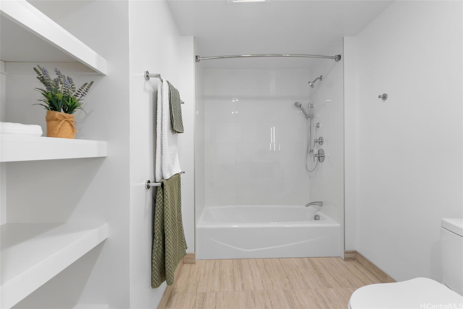 1515 Liona Street  Unit 3014