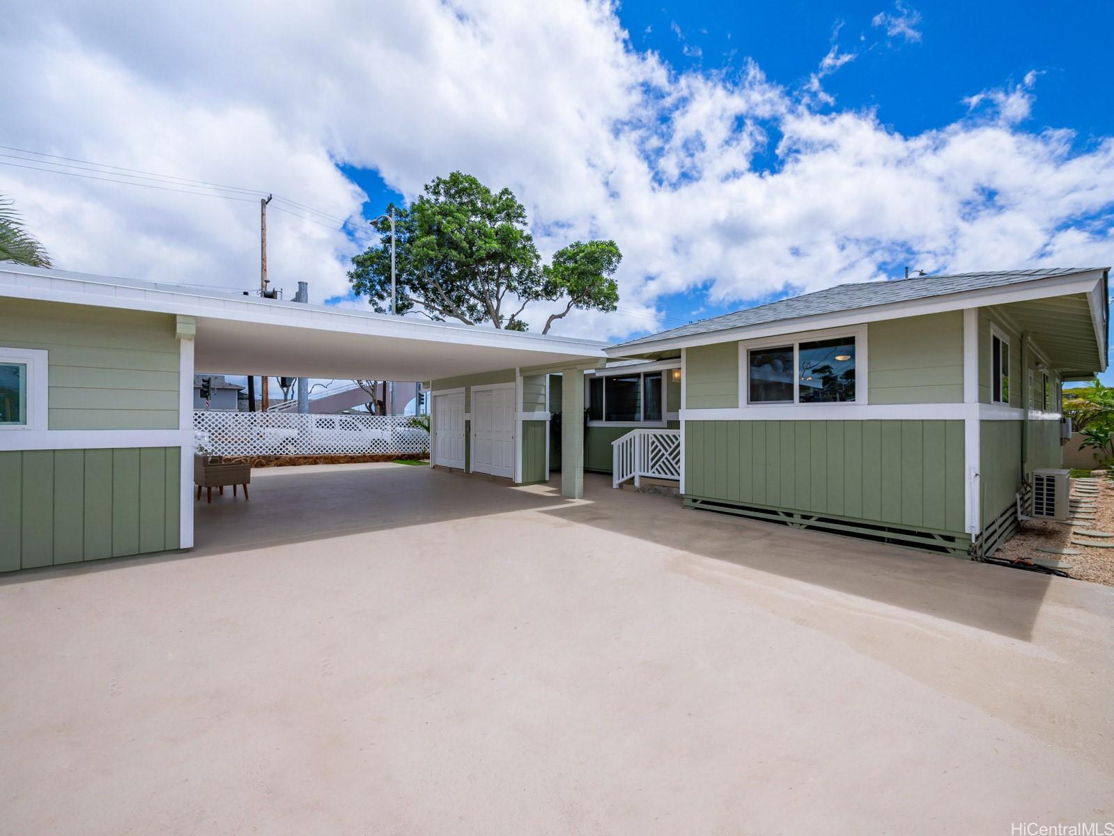 1404 Noelani Street