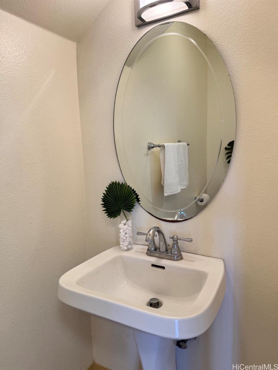 Photo 7 of 20