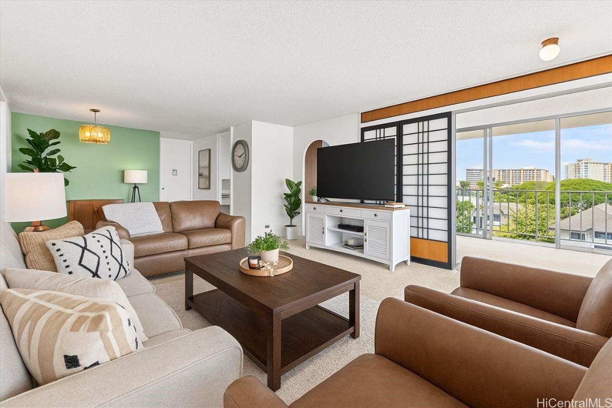 1325 Wilder Avenue  Unit 5 Makai