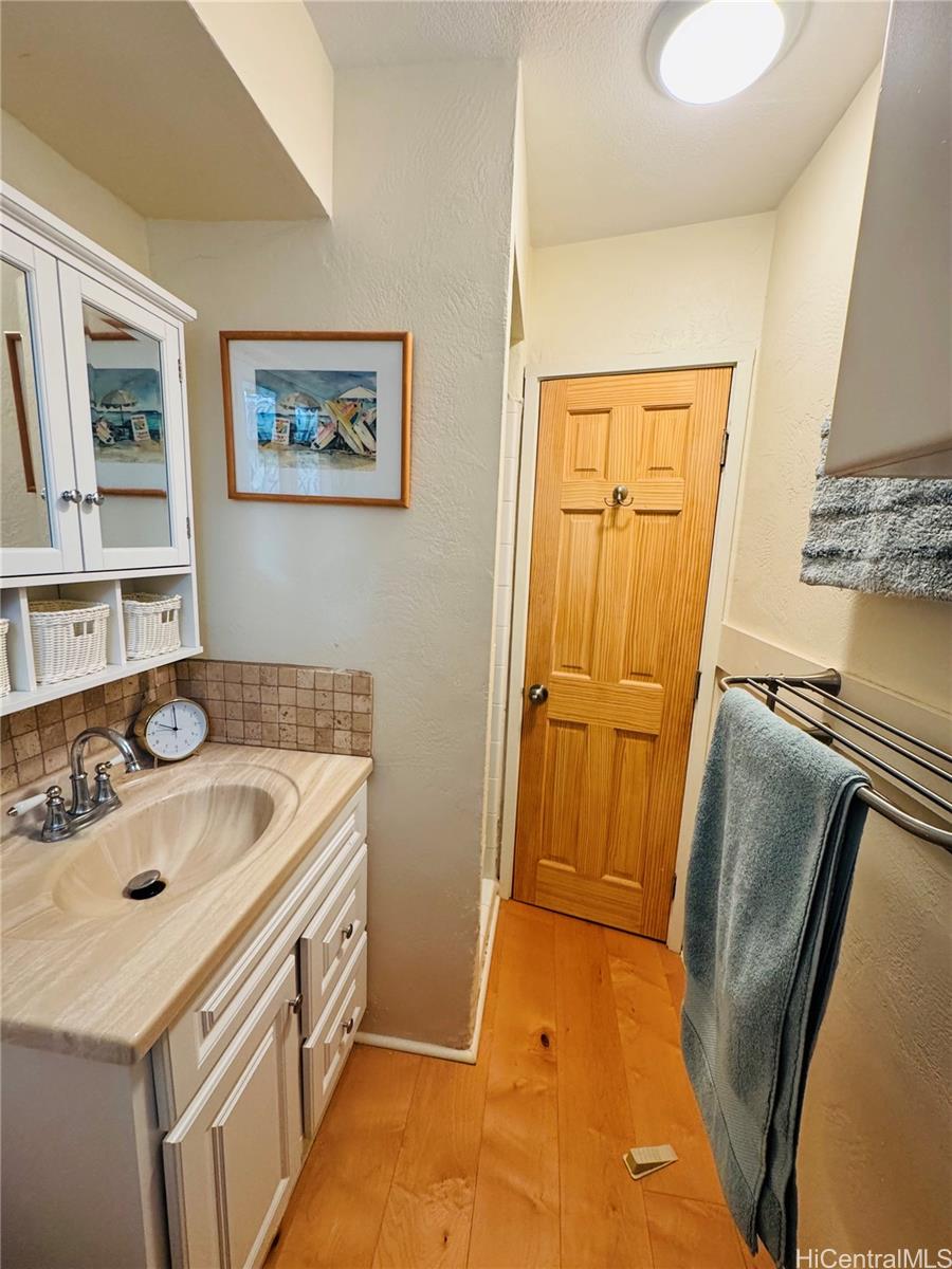 Photo 11 of 20