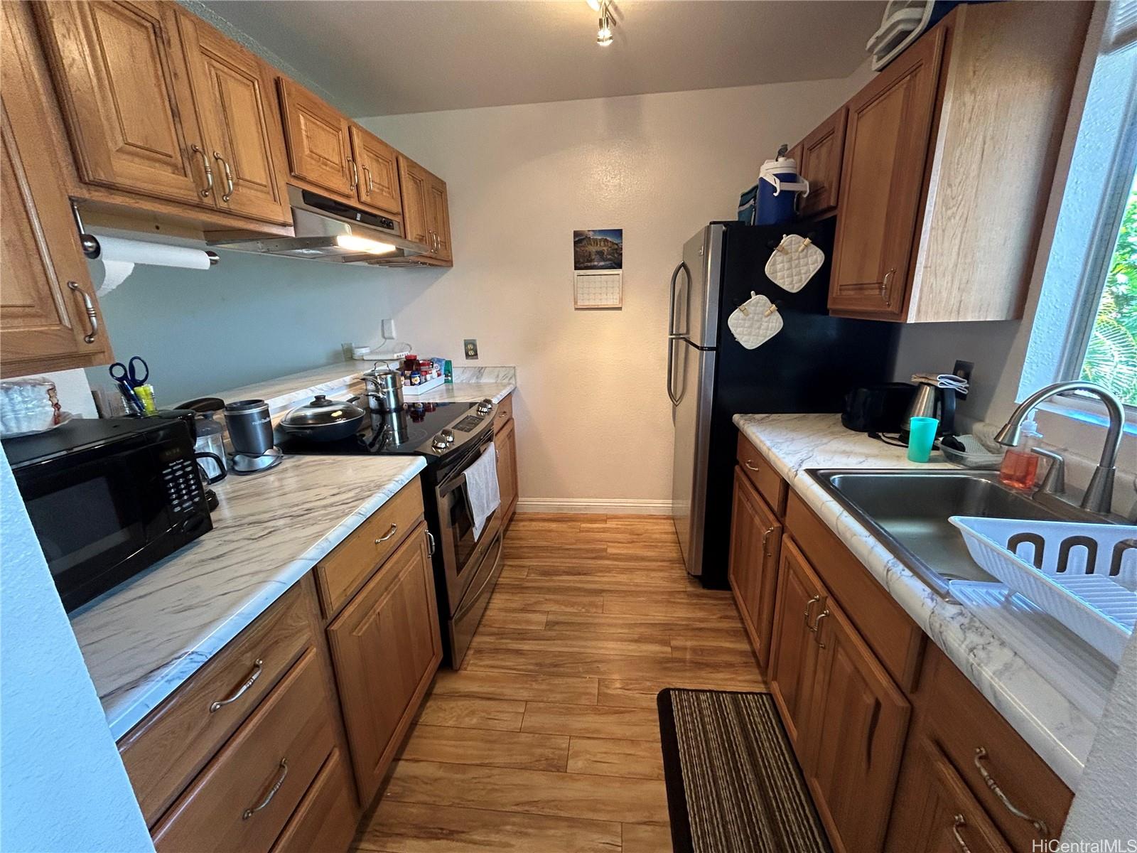 Photo 5 of 24