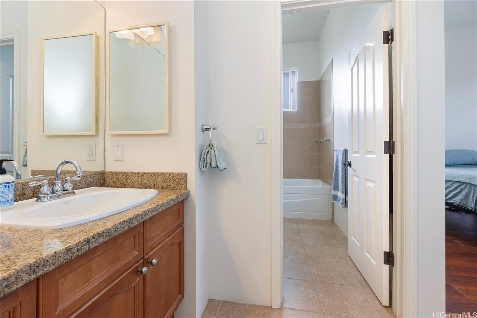 92-1087 Palahia Street  Unit B