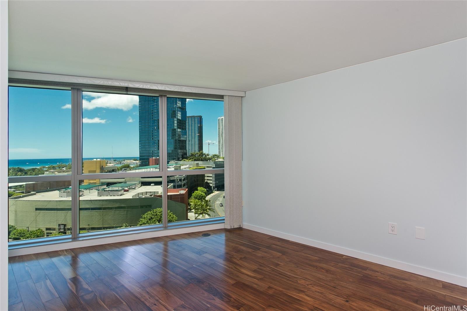 Photo 24 of 25