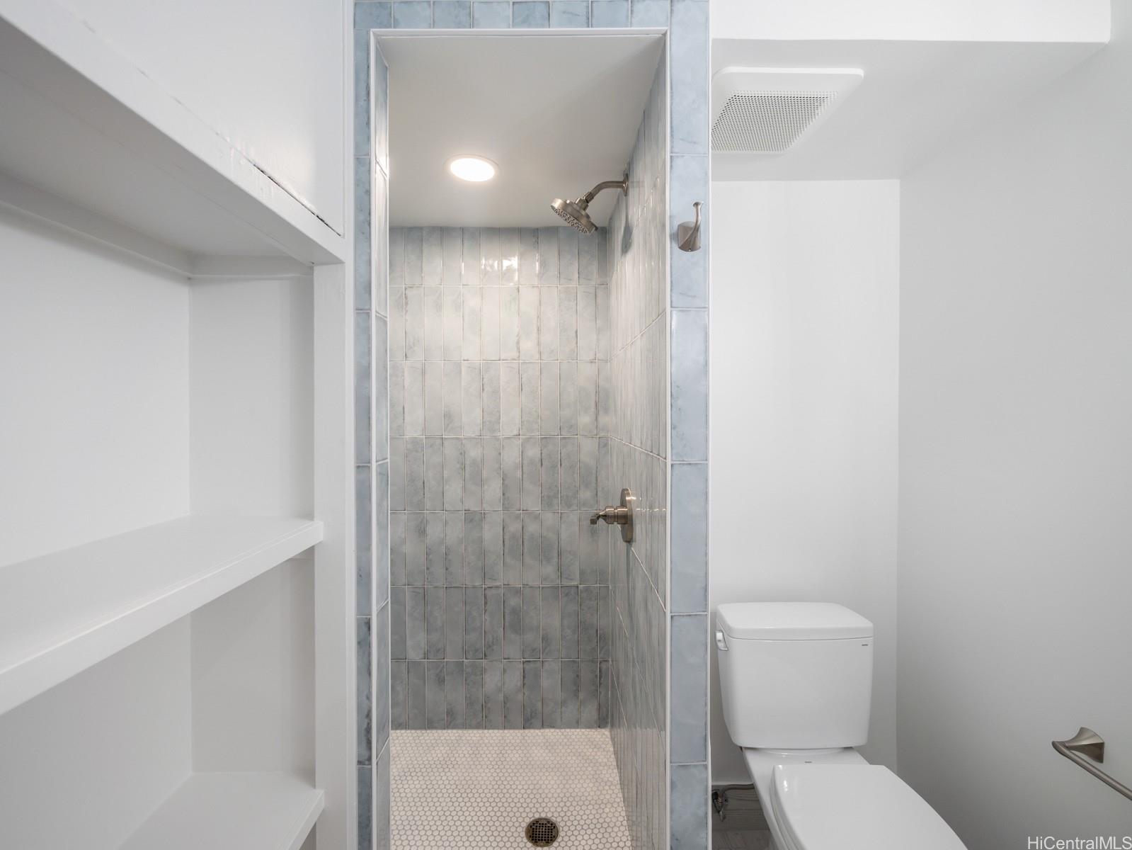 45-342 Lilipuna Road  Unit 204