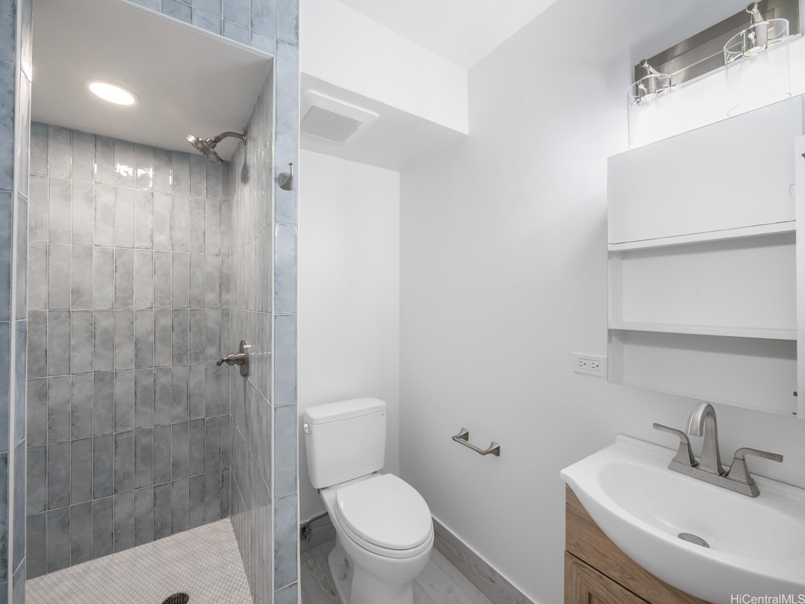45-342 Lilipuna Road  Unit 204