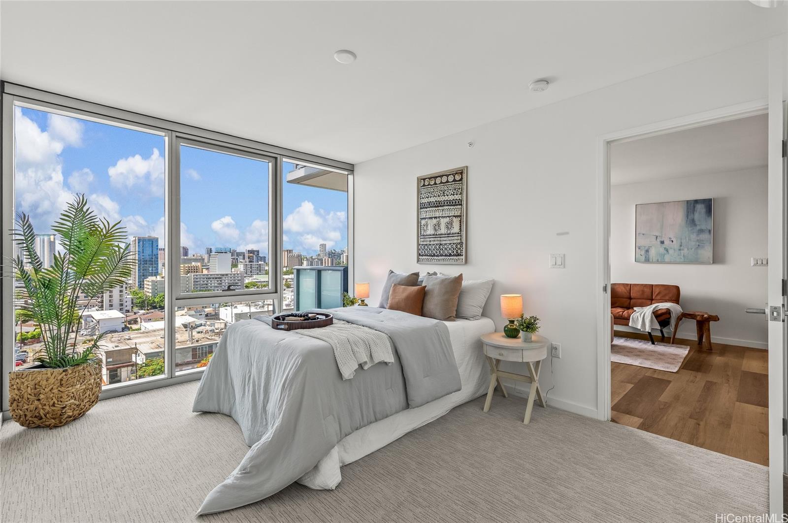 1515 Liona Street  Unit 1202
