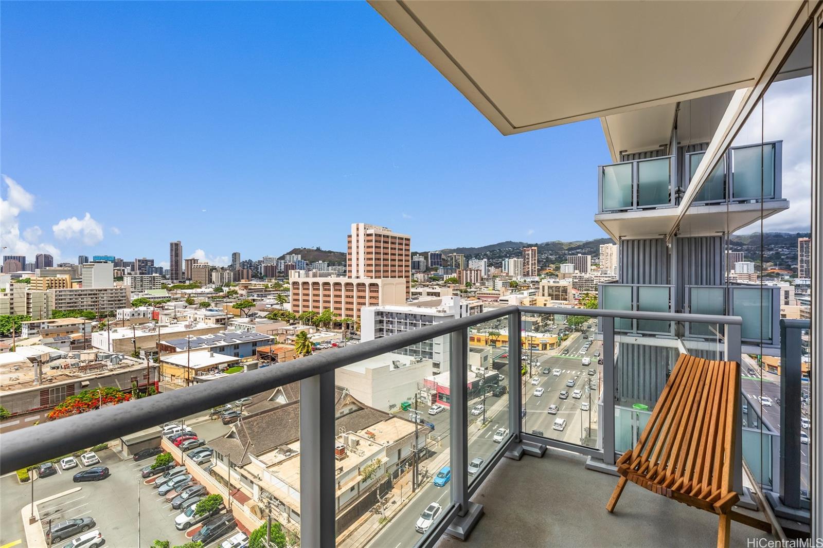 1515 Liona Street  Unit 1202