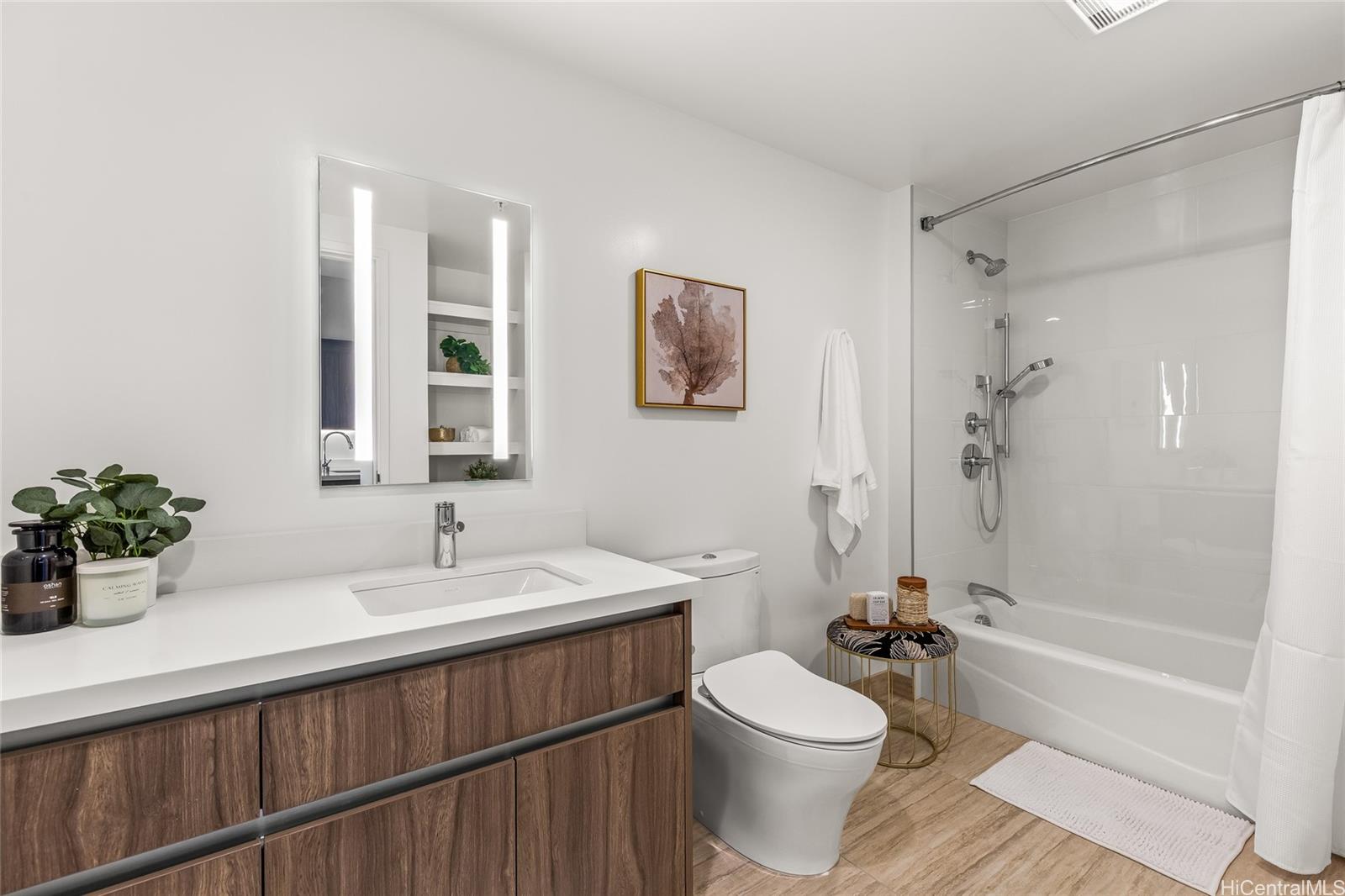 1515 Liona Street  Unit 1202
