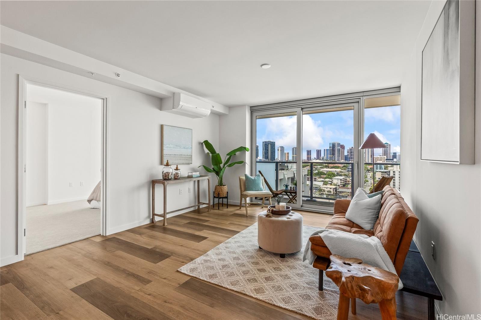 1515 Liona Street  Unit 1202