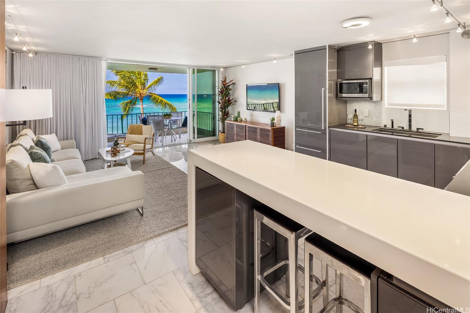 2999 Kalakaua Avenue 704