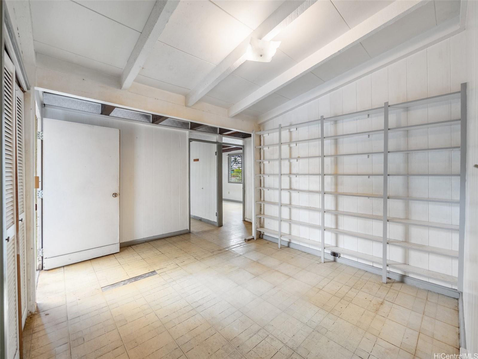 743 Akumu Street