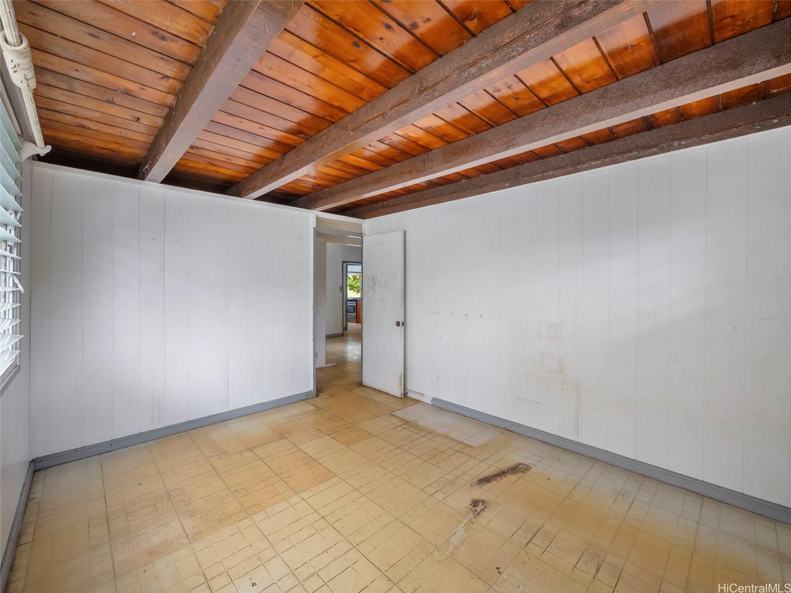743 Akumu Street