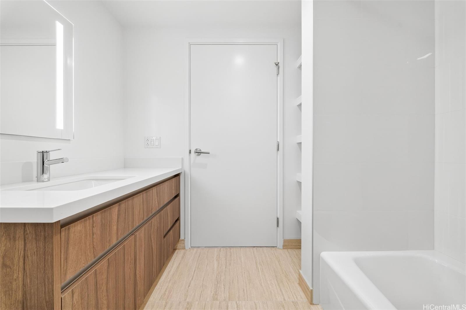 1515 Liona Street  Unit 4001