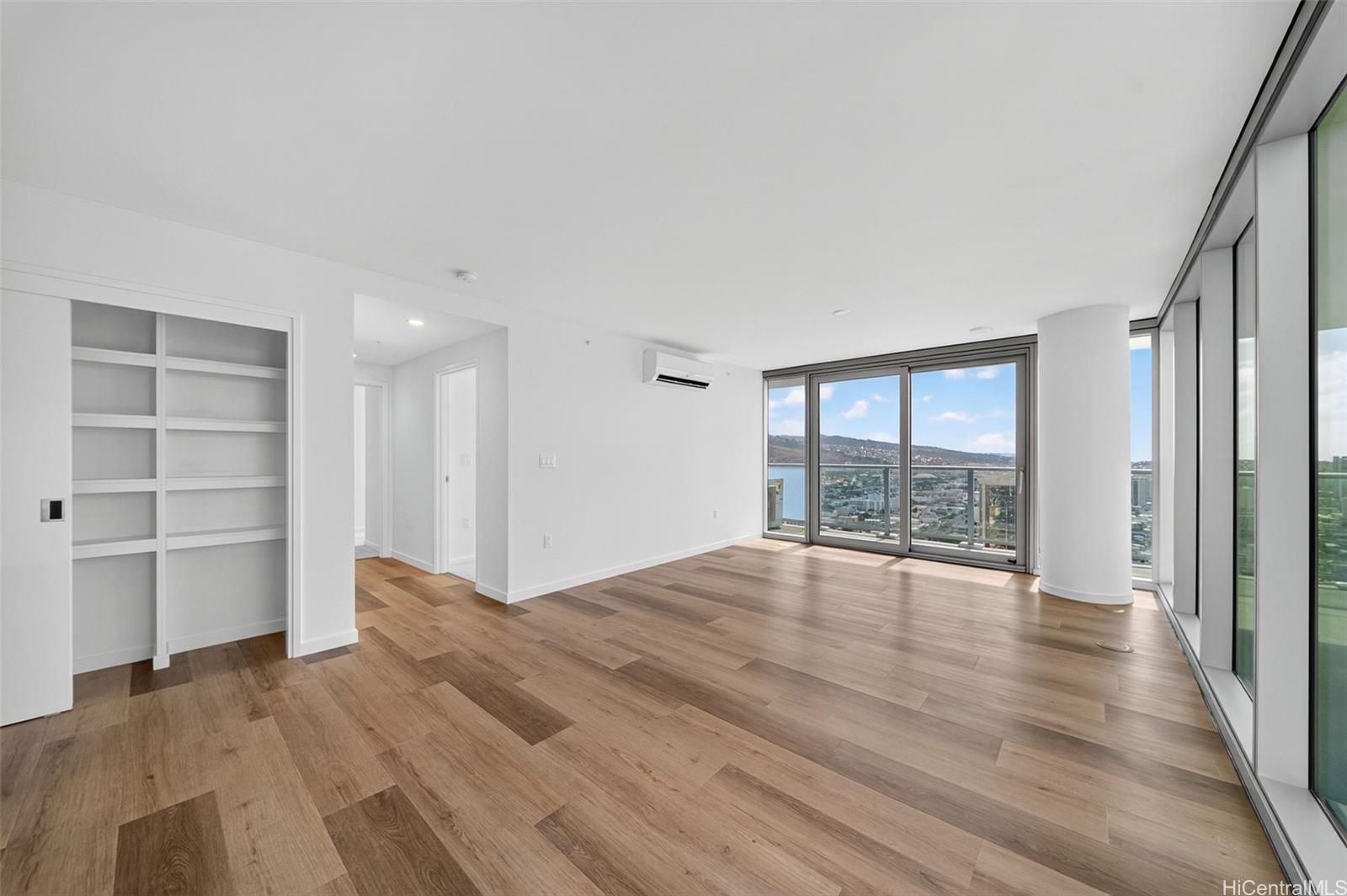 1515 Liona Street  Unit 4001