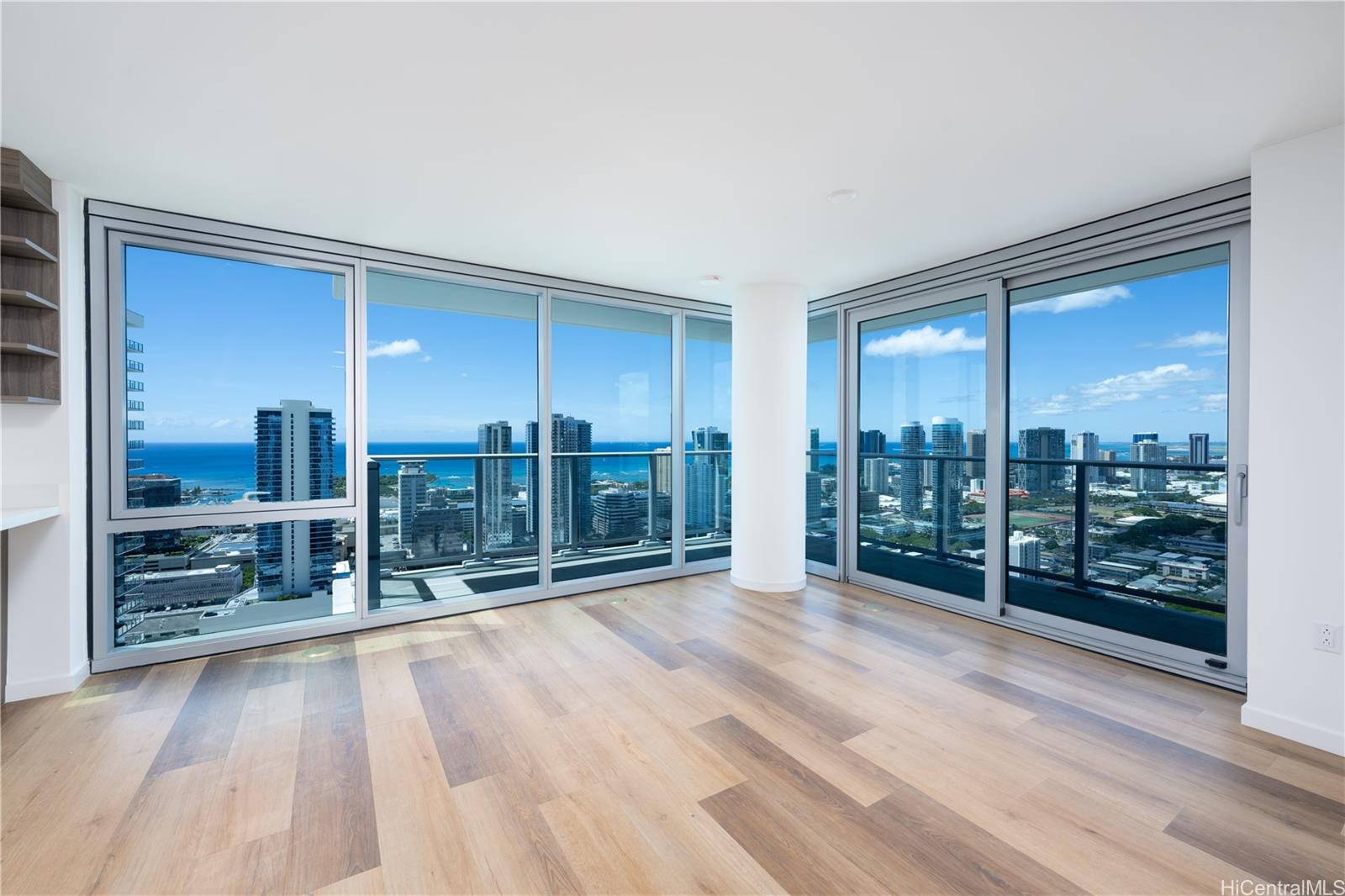 1515 Liona Street  Unit 3900