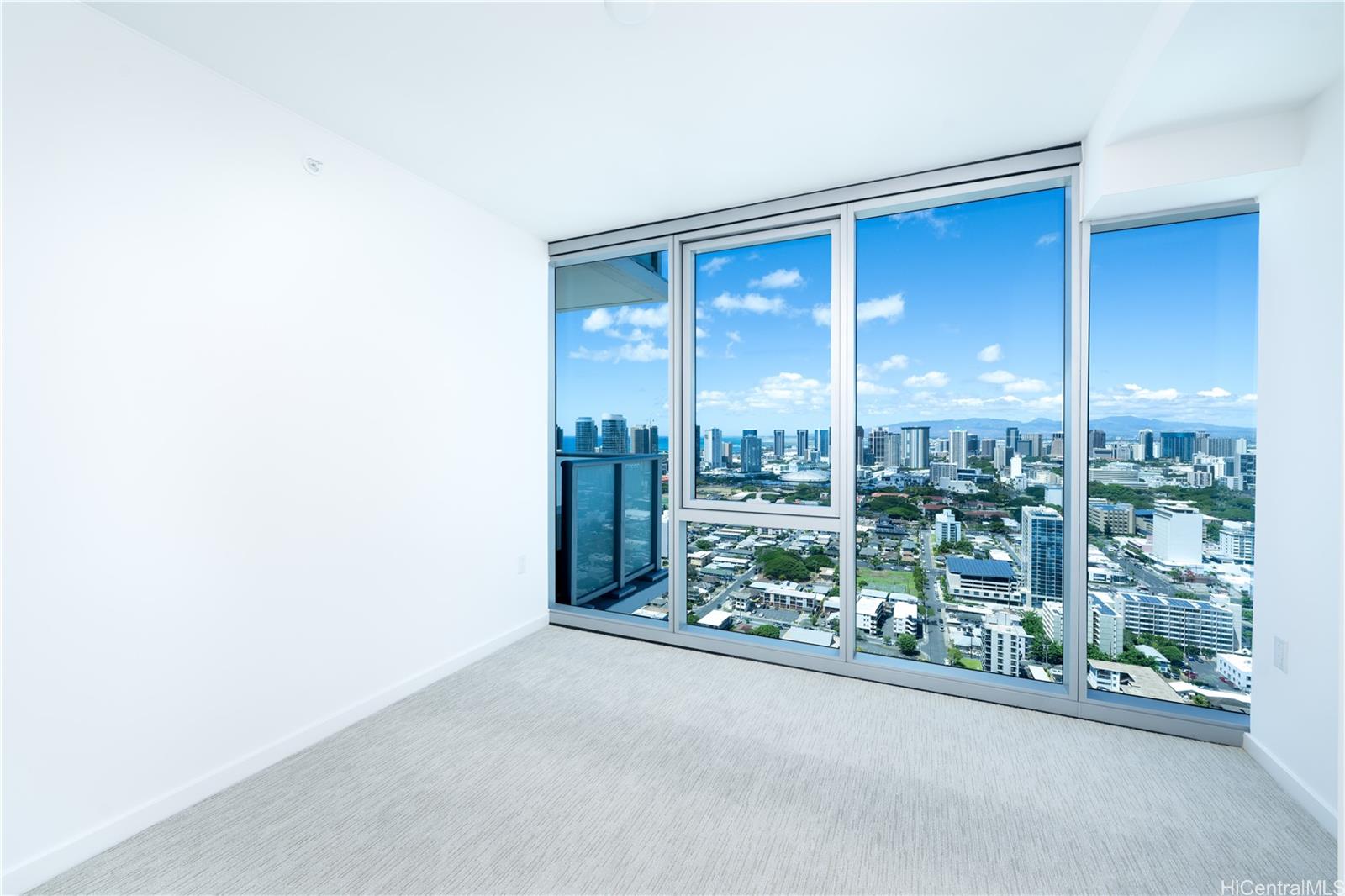 1515 Liona Street  Unit 3900